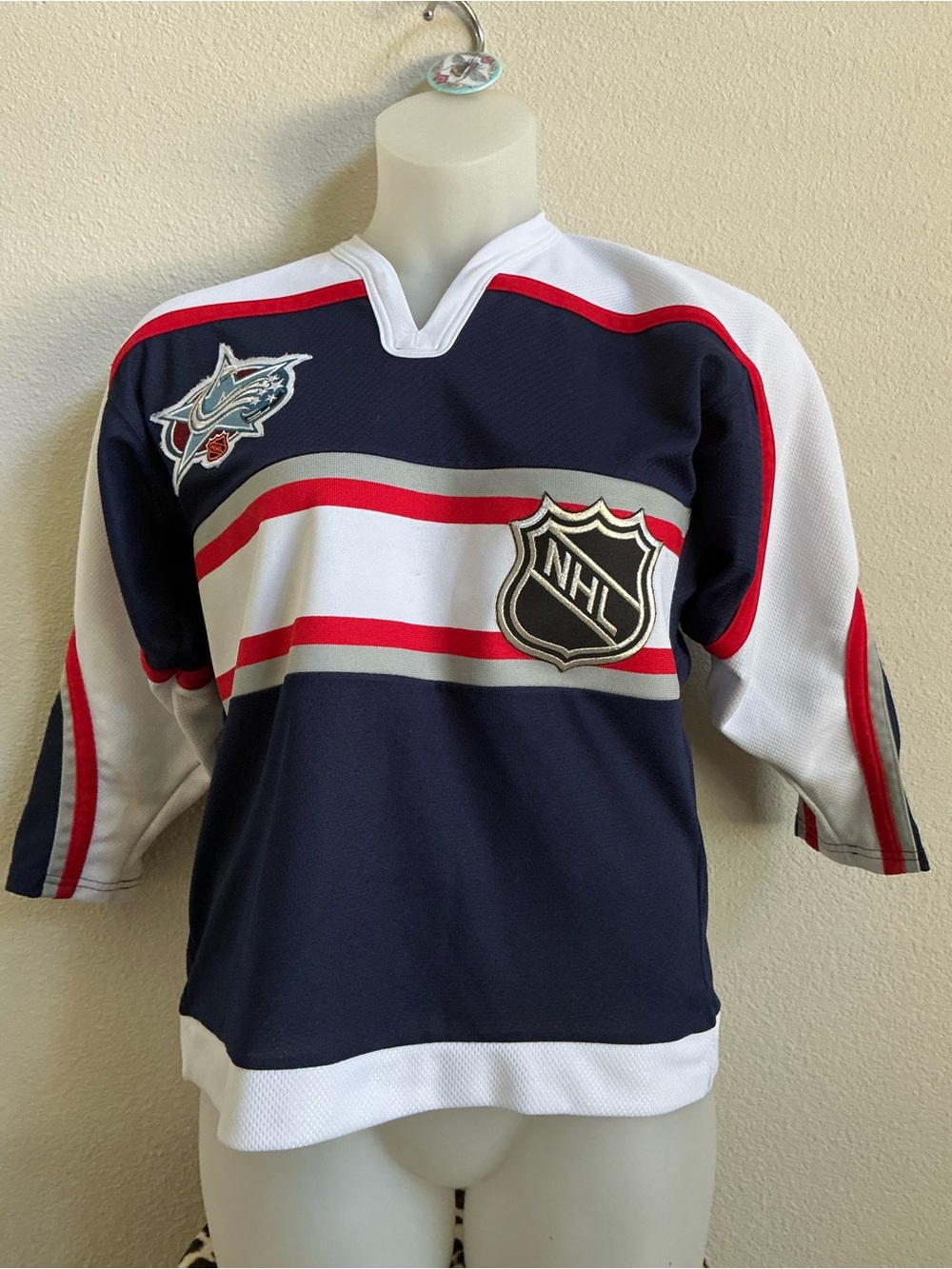 NHL CCM Colorado Avalanche Jersey Boys L/XL